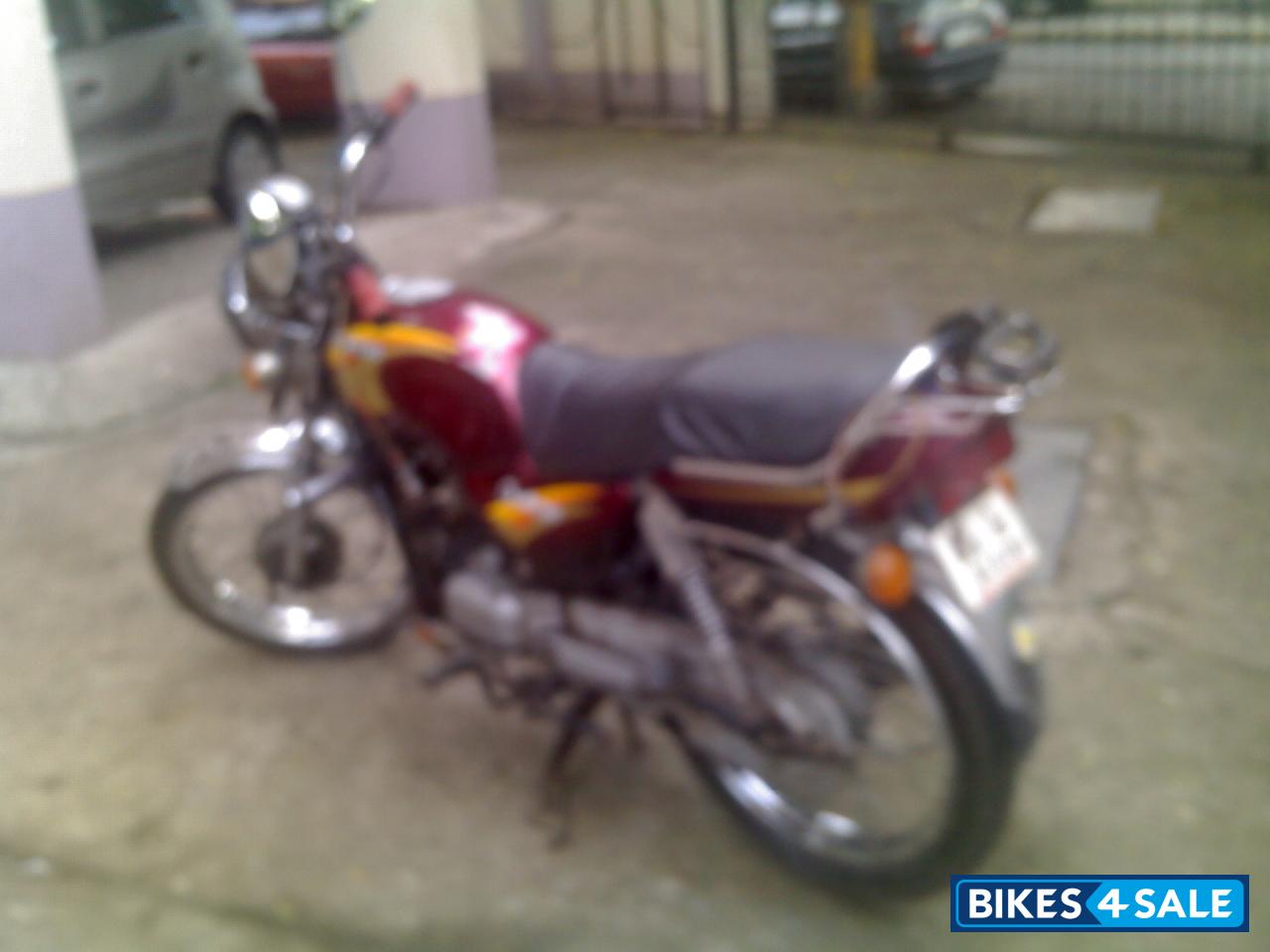 Red Kinetic Challenger Picture 1. Bike ID 56263. Bike located in Mumbai ...