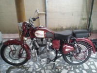 Meroon Royal Enfield Classic 350