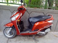 Red Honda Aviator