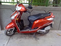 Red Honda Aviator