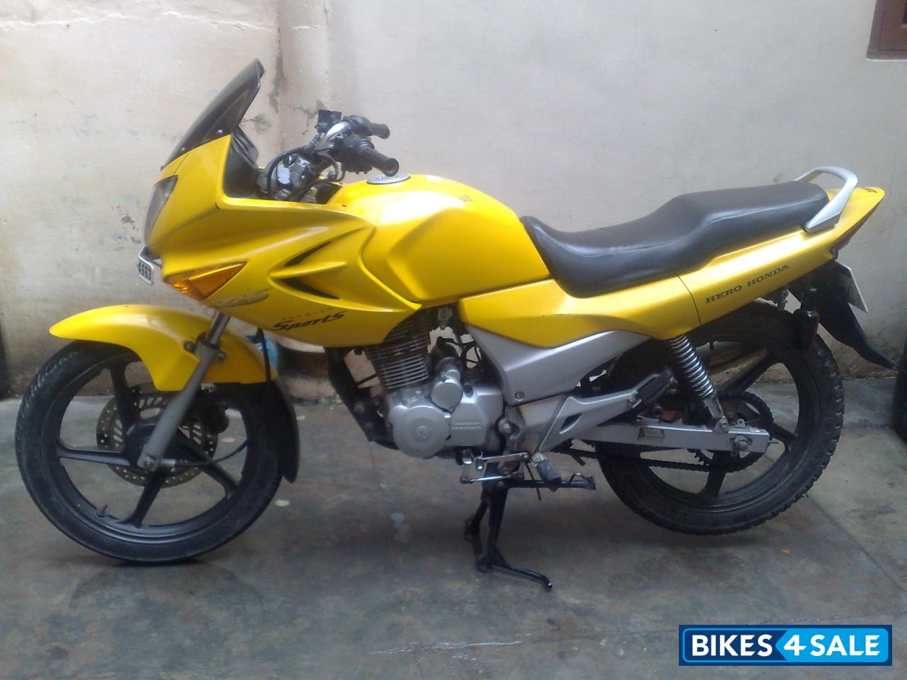 Yellow Hero Karizma