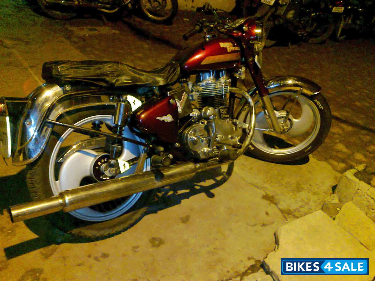 Maroon Royal Enfield Bullet Standard 350