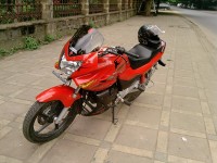 Red Sports Hero Karizma R