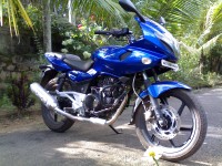 Blue Bajaj Pulsar 220 DTSi