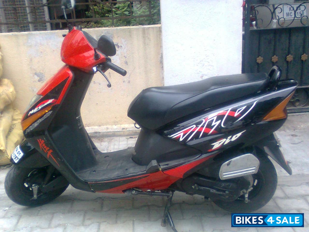 Black Honda Dio Picture 3. Album ID is 57892. Bike located in Bangalore ...