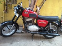 Red With Black Ideal Jawa Yezdi Classic