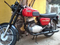 Red With Black Ideal Jawa Yezdi Classic