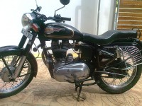 Black Royal Enfield Bullet Standard 350