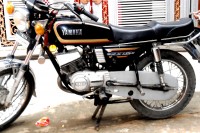 Black Yamaha RX 135