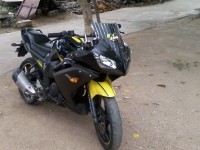 Black With Yellow Yamaha Fazer