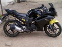 Black With Yellow Yamaha Fazer