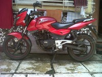 Red Bajaj Pulsar 200 DTSi