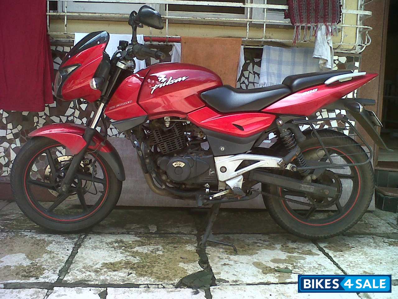 Red Bajaj Pulsar 200 DTSi