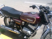 Meroon Yamaha RX 135