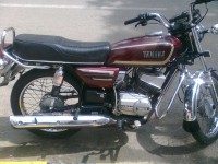 Meroon Yamaha RX 135