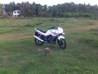 White Hero Karizma R