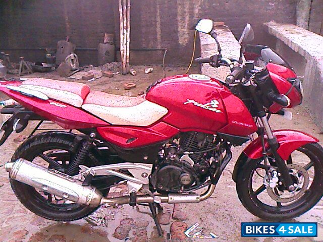 Red Bajaj Pulsar 200 DTSi