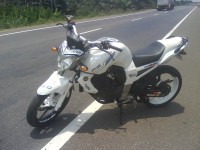 White( Modified) Yamaha FZ16