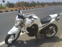 White( Modified) Yamaha FZ16