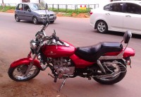 Cocktail Wine Red Bajaj Avenger 200 DTS-i