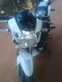 White TVS Apache RTR 180