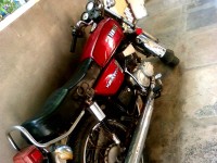 Red Yamaha RX 135