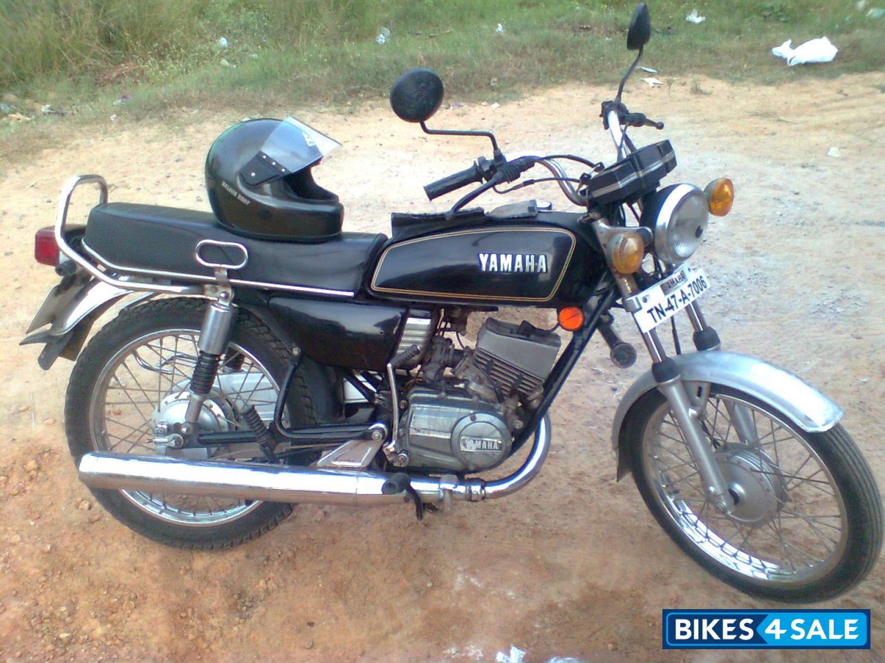 Black Yamaha RX 100