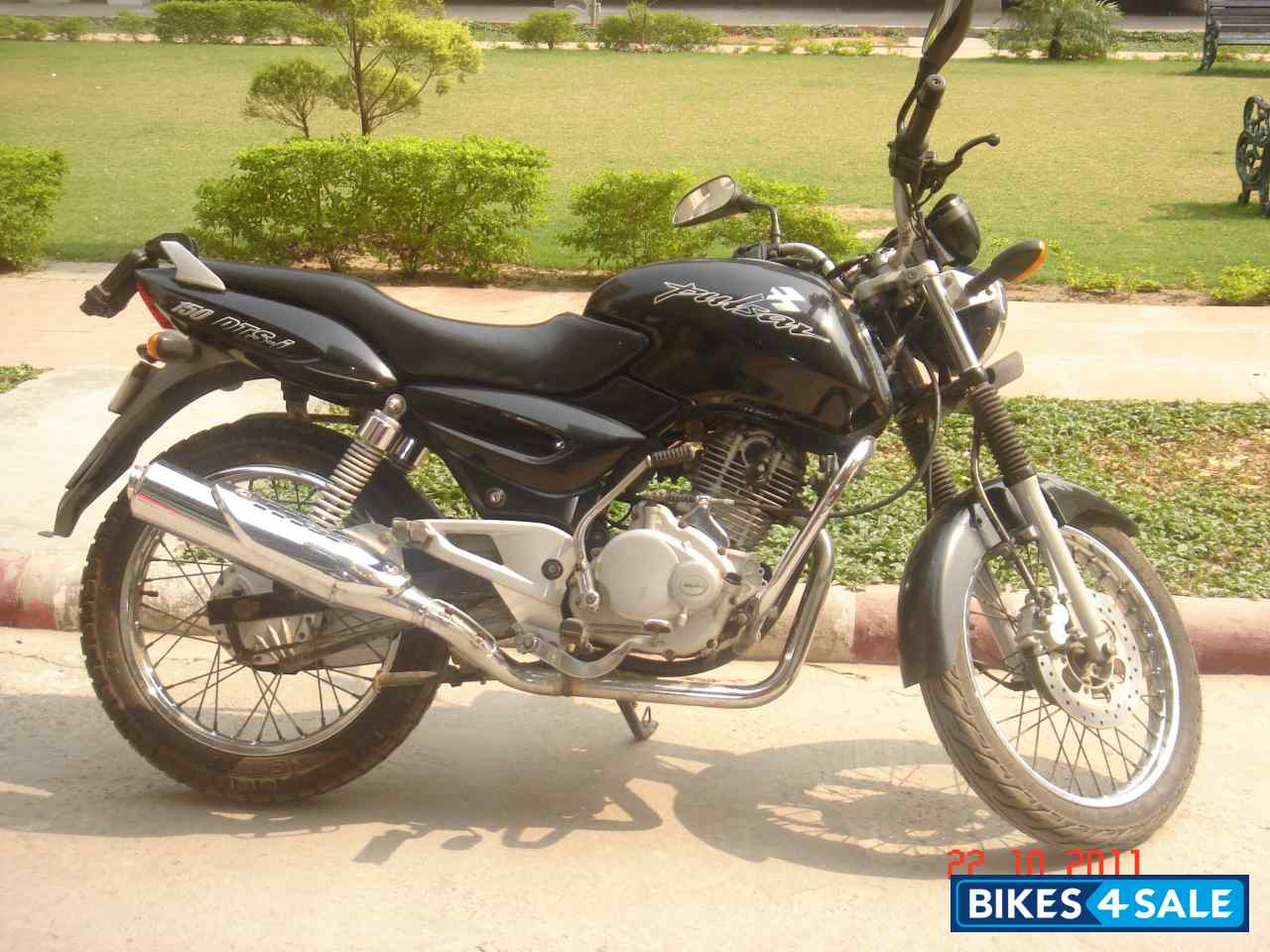 Black Bajaj Pulsar 150 DTSi