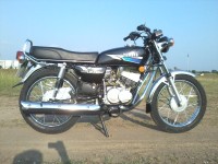 Metalic Black. Yamaha RX 135