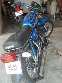 Blue Yamaha RX 135