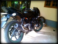 Midnight Black Bajaj Pulsar 180 DTSi