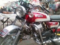 Red Yamaha RD 350