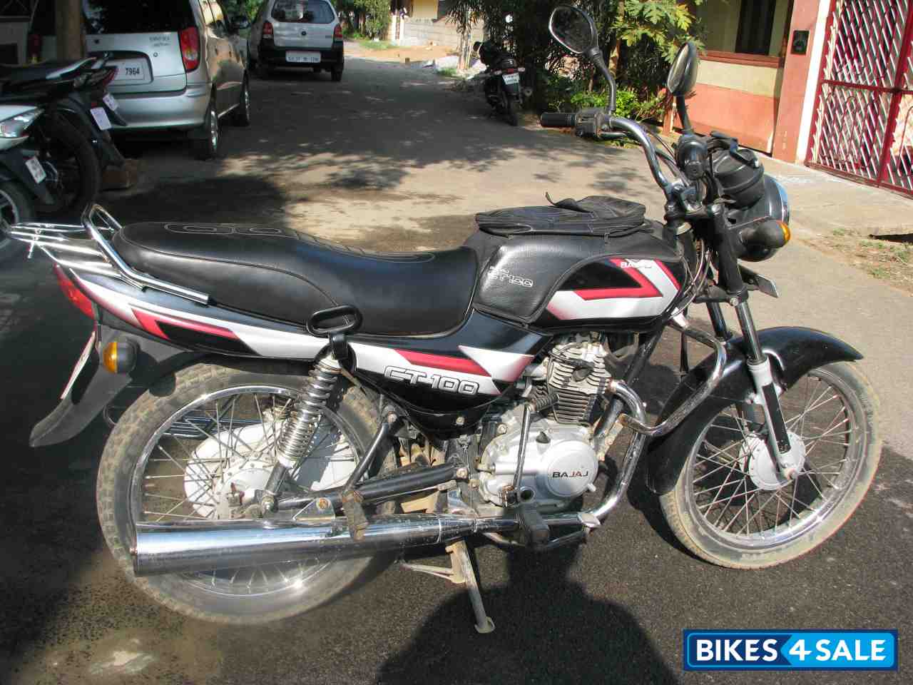 Black Bajaj CT 100