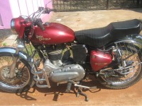 Red Royal Enfield Bullet Electra 5S