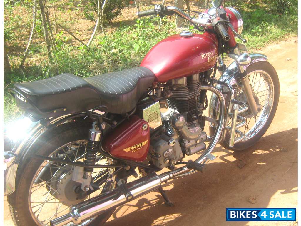 Red Royal Enfield Bullet Electra 5S