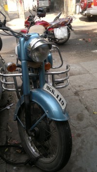 Blue Royal Enfield Classic 350