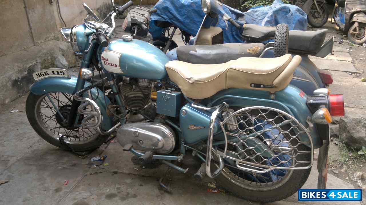 Blue Royal Enfield Classic 350