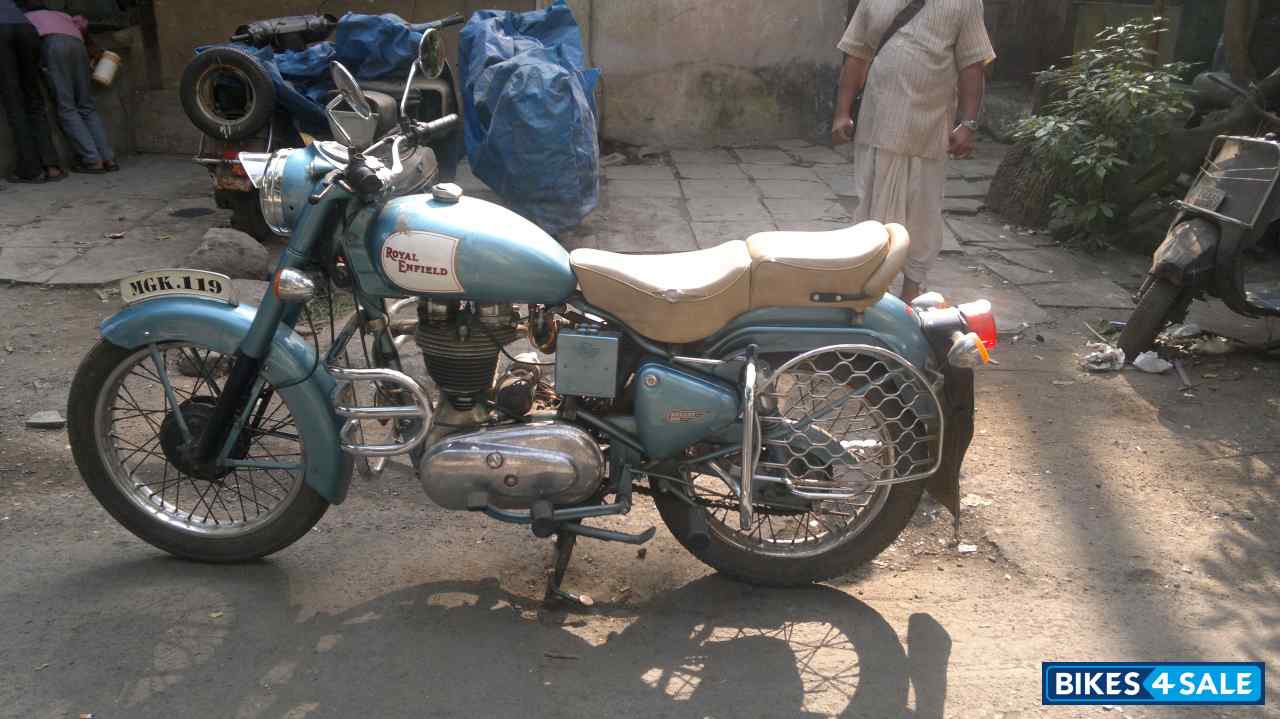 Blue Royal Enfield Classic 350