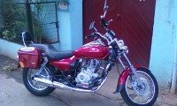 Red Bajaj Avenger 220 DTS-i