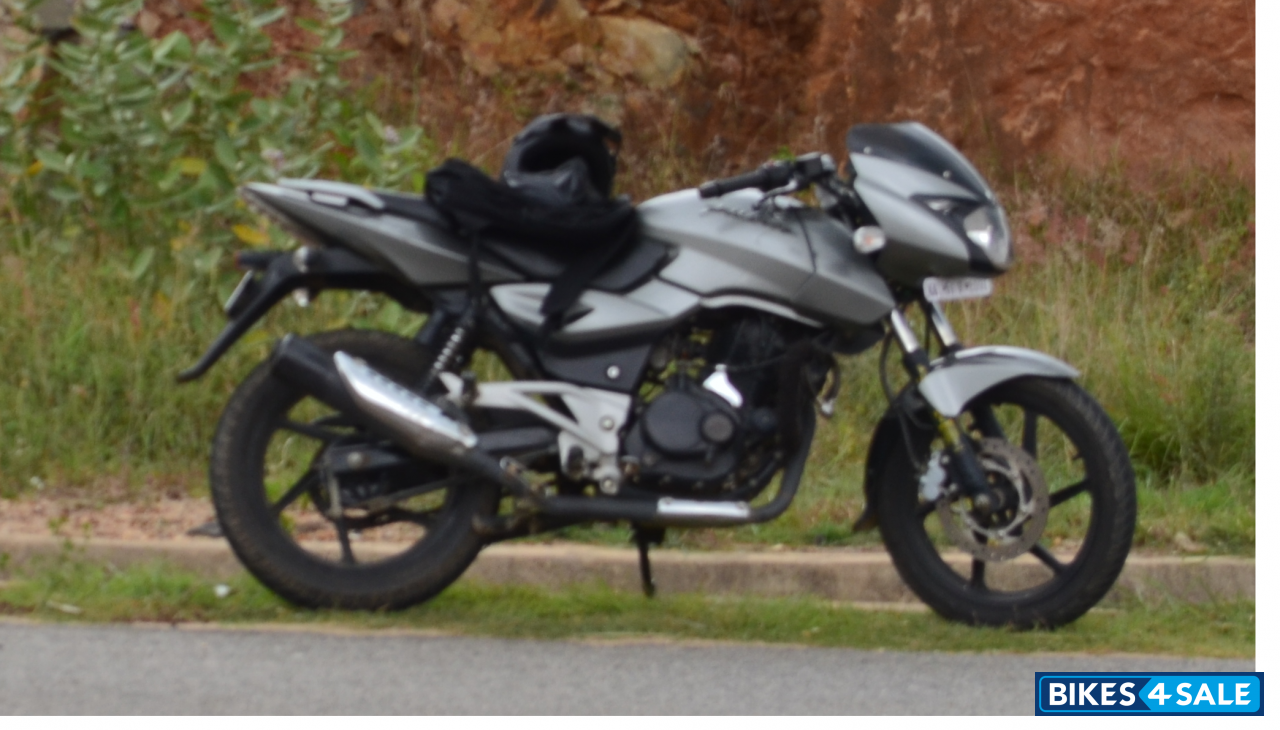 Grey Bajaj Pulsar 180 DTSi