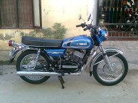 Blue Yamaha RD 350