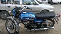 Blue Yamaha RD 350