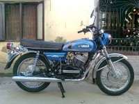 Blue Yamaha RD 350