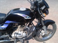 Black Bajaj Caliber Chroma