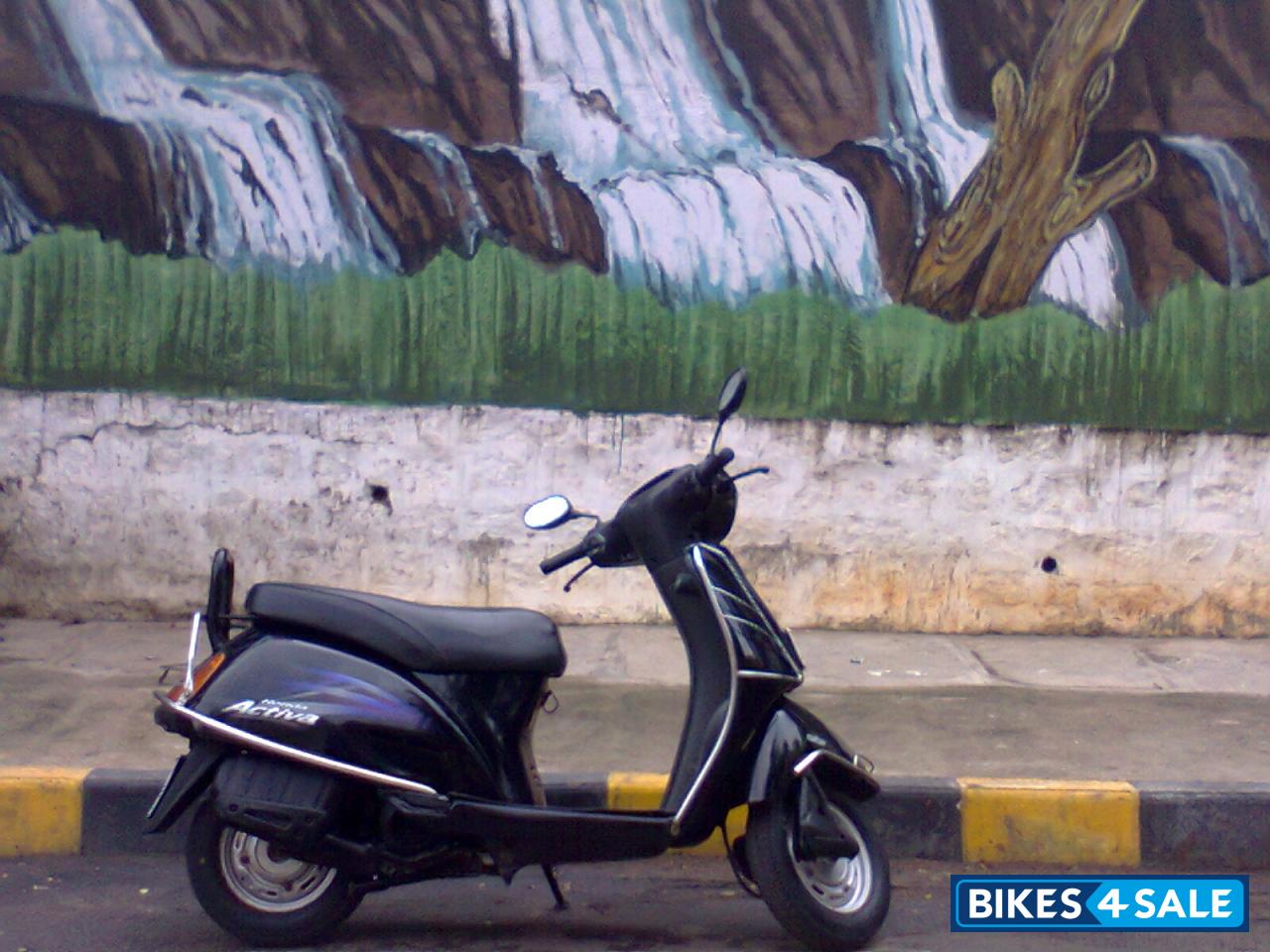 Black Honda Activa