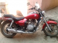 Bajaj Avenger 180 DTS-i