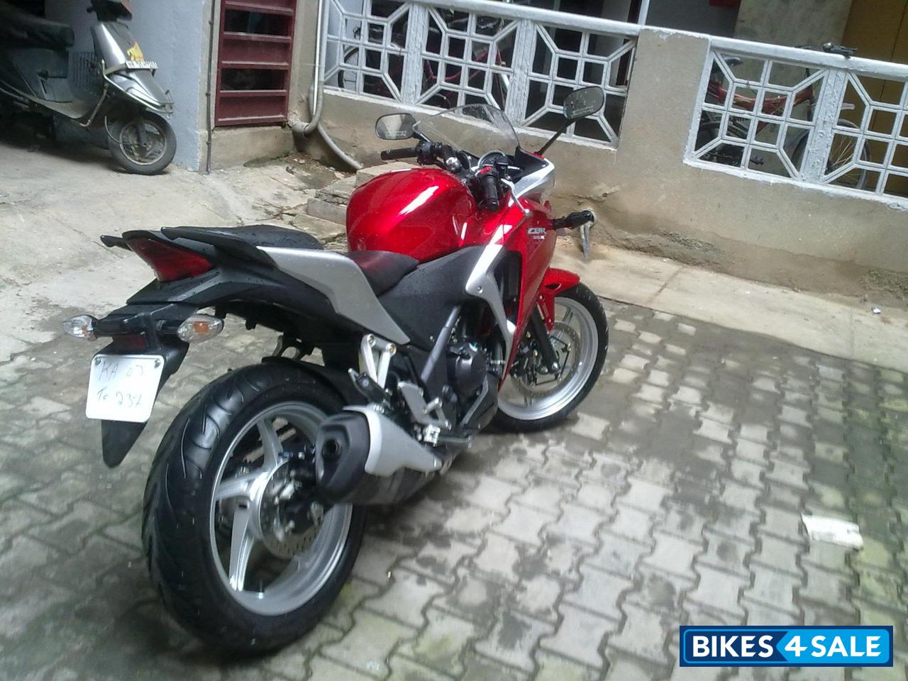 Candy Ruby Red Honda CBR 250R