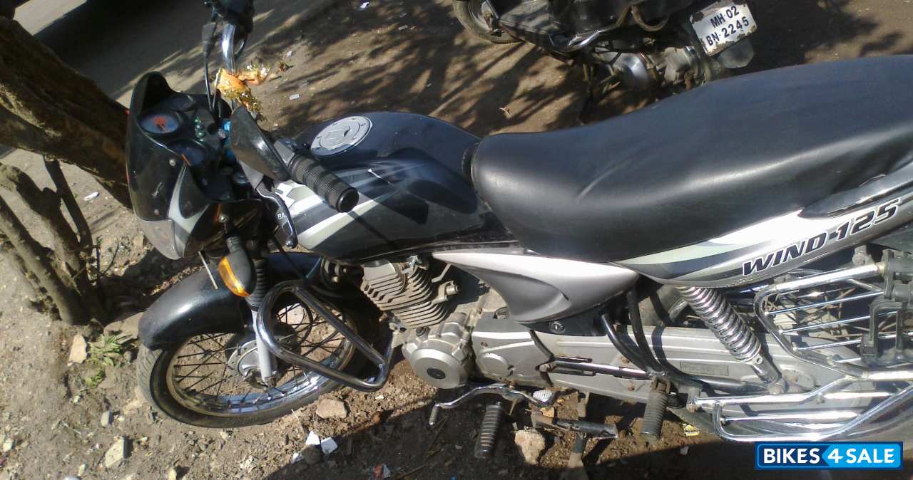 Grey Bajaj Wind 125