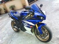 Blue Yamaha YZF R1