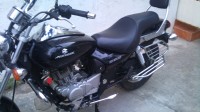 Black Bajaj Avenger 220 DTS-i